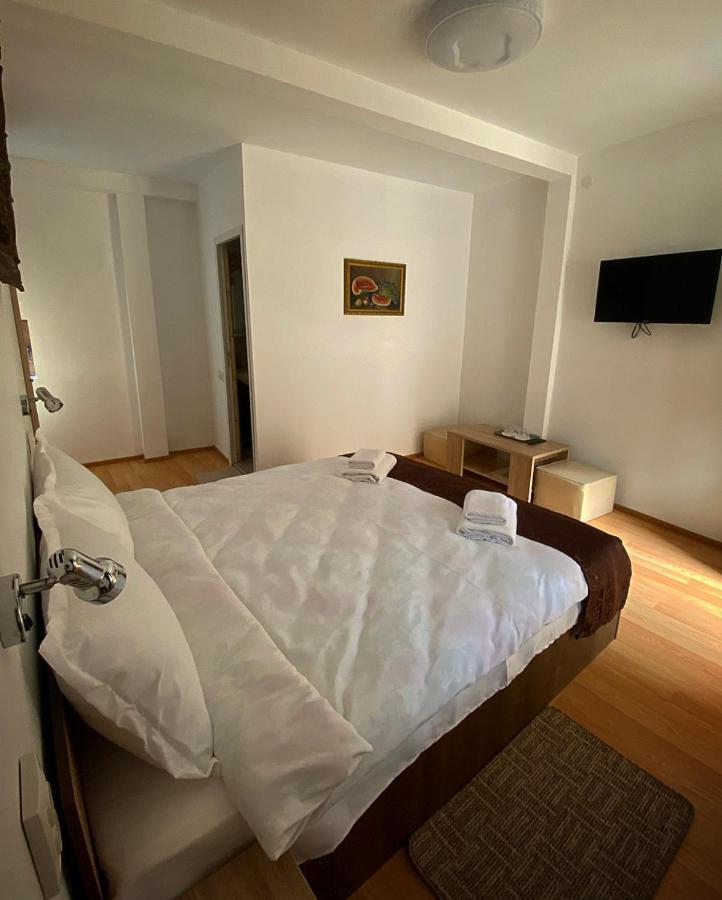 Ullysses Guest House Braşov Exterior foto